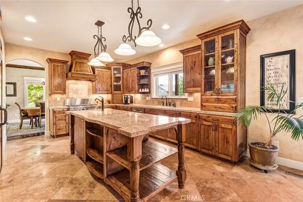 Dining room, Interior, Kitchen, Pendant Lights, Recessed Lighting, Stainless Steel Appliances
