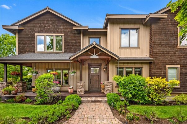 Exterior, Facade, American Craftsman