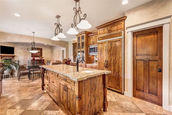 Chandelier, Dining room, Interior, Kitchen, Pendant Lights, Recessed Lighting, Stainless Steel Appliances