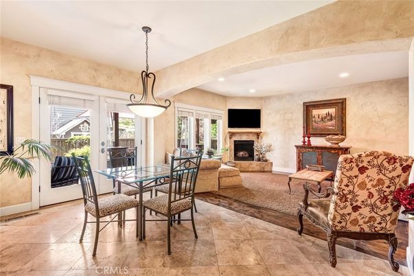Dining room, Fireplace, Interior, Pendant Lights, Recessed Lighting