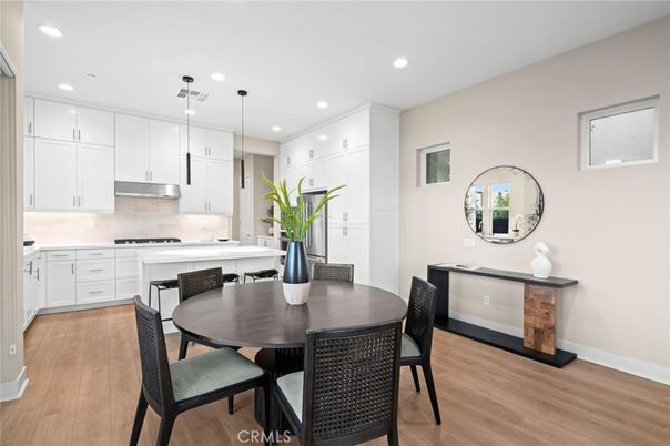 Dining room, Interior, Kitchen, Pendant Lights, Recessed Lighting, Wood Texture Flooring