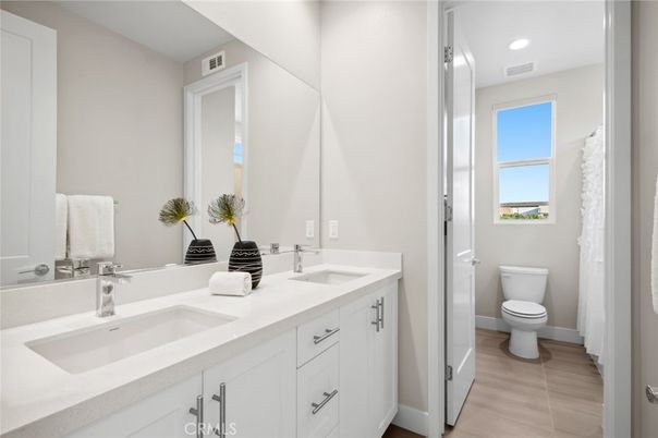 Bathroom, Dual Sink Vanities, Interior, Recessed Lighting