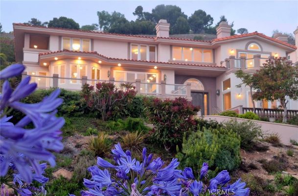 Exterior, Facade, Mediterranean
