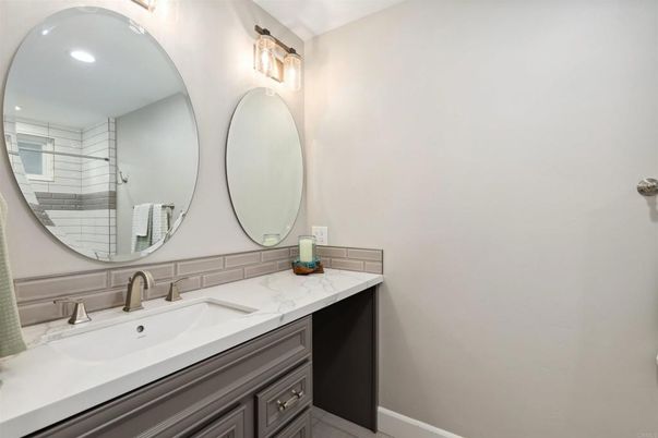 Bathroom, Interior, Recessed Lighting