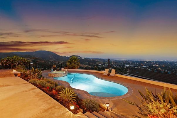 Exterior, Pool, Other