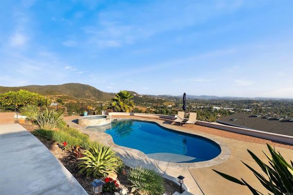 Exterior, Pool, Other