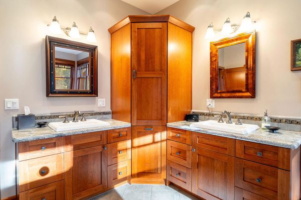Bathroom, Dual Sink Vanities, Interior