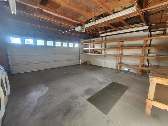 Garage, Interior, Wooden Beams