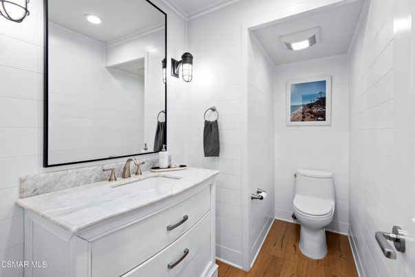 Bathroom, Interior, Recessed Lighting, Wood Texture Flooring