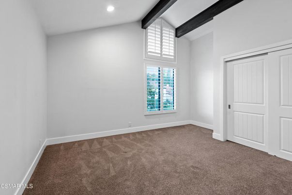 Empty room, Interior, Recessed Lighting, Wooden Beams