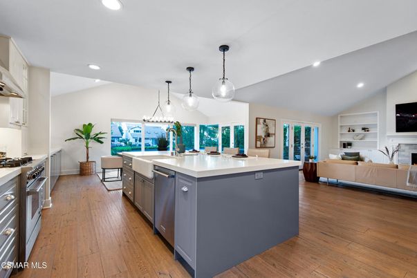 Interior, Kitchen, Living room, Pendant Lights, Recessed Lighting, Stainless Steel Appliances, Wood Texture Flooring