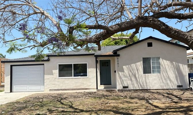 Attached, Exterior, Facade, Ranch