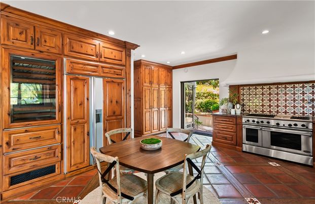 Dining room, Interior, Kitchen, Recessed Lighting, Stainless Steel Appliances