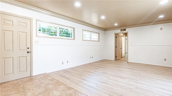 Empty room, Interior, Recessed Lighting, Wood Texture Flooring