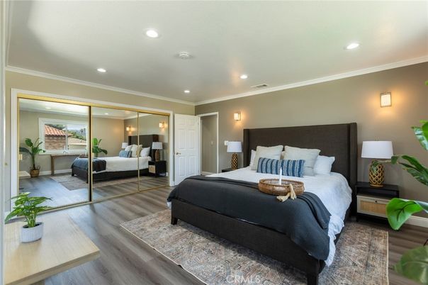 Bedroom, Interior, Recessed Lighting, Wood Texture Flooring