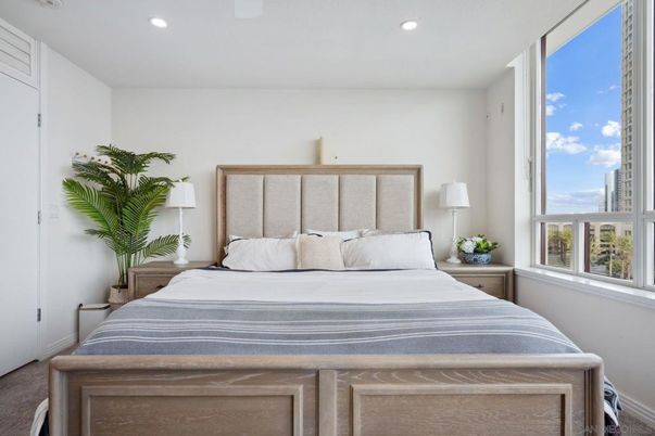 Bedroom, Interior, Recessed Lighting