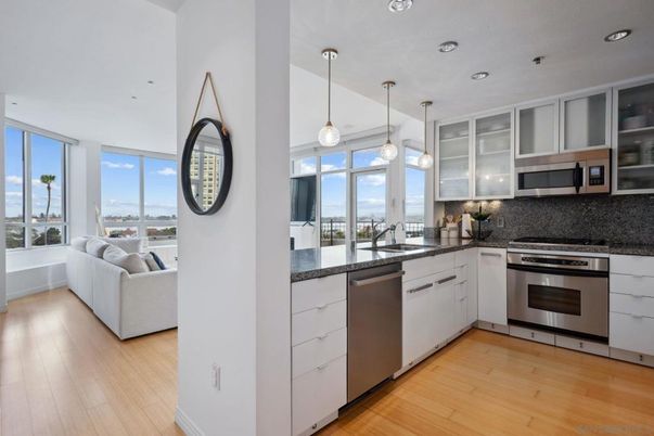 Interior, Kitchen, Living room, Pendant Lights, Recessed Lighting, Stainless Steel Appliances, Wood Texture Flooring