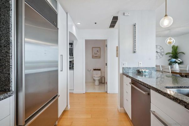 Bathroom, Interior, Kitchen, Pendant Lights, Recessed Lighting, Wood Texture Flooring
