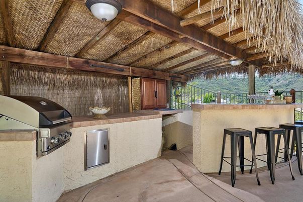 Exterior, Wooden Beams