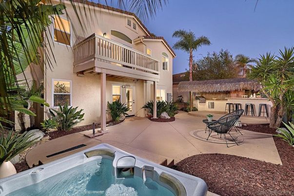 Exterior, Hot Tub