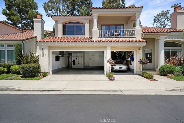 Exterior, Facade, Mediterranean