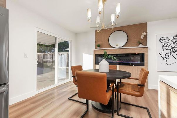 Chandelier, Dining room, Fireplace, Interior, Wood Texture Flooring