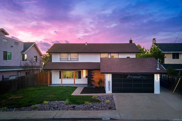 Attached, Exterior, Facade, Farmhouse