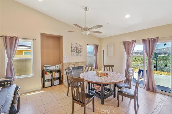 Dining room, Interior, Recessed Lighting