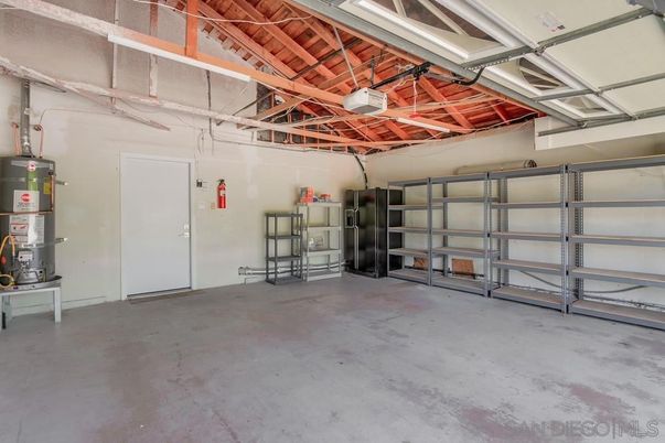 Garage, Interior, Wooden Beams
