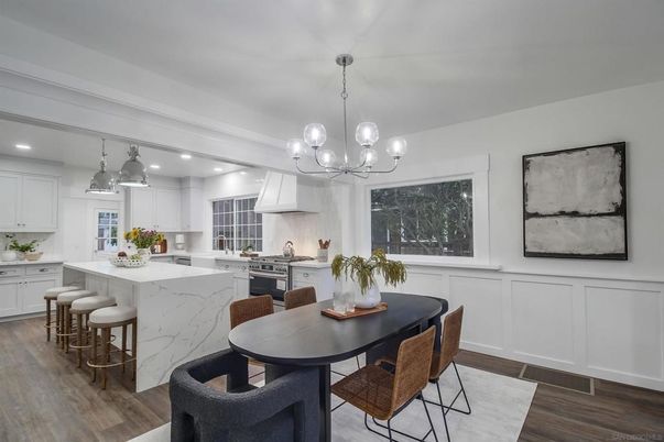 Chandelier, Dining room, Interior, Kitchen, Pendant Lights, Recessed Lighting, Stainless Steel Appliances, Wood Texture Flooring
