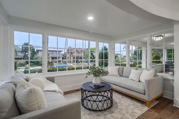 Interior, Living room, Recessed Lighting, Sun Room, Wood Texture Flooring