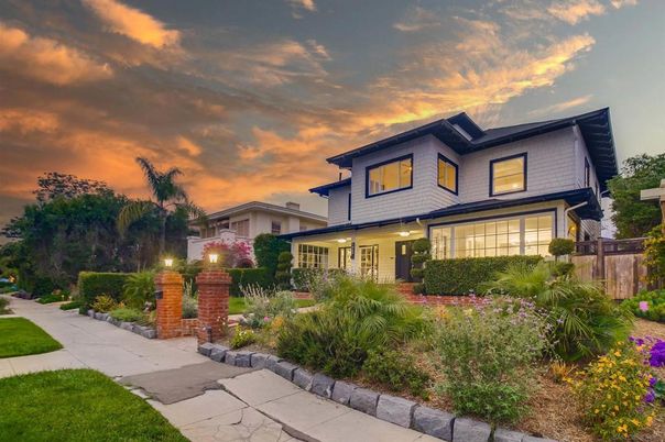 Exterior, Facade, American Craftsman