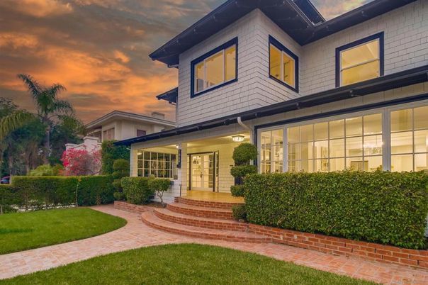 Exterior, Facade, American Craftsman