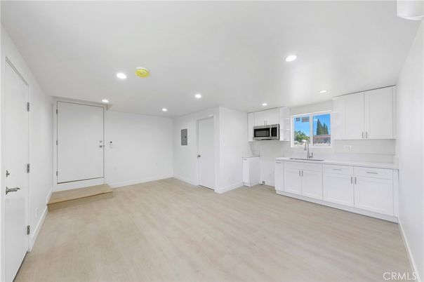 Empty room, Interior, Kitchen, Recessed Lighting, Wood Texture Flooring