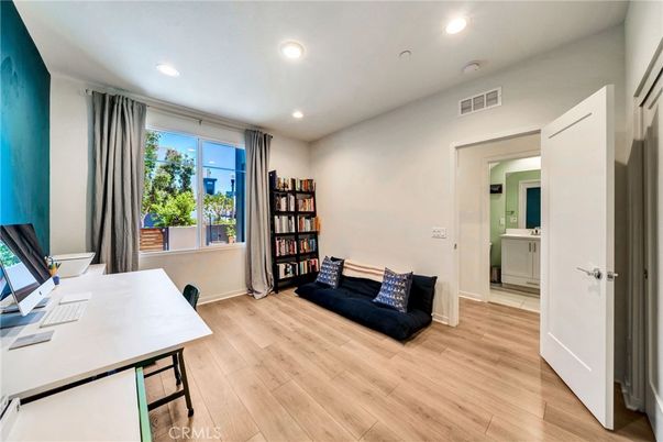 Home Office, Interior, Recessed Lighting, Wood Texture Flooring