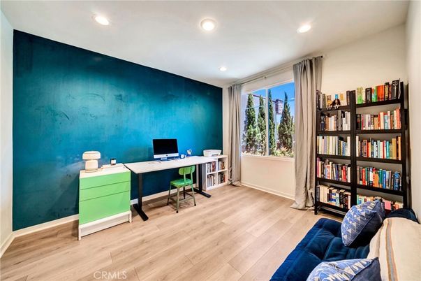 Home Office, Interior, Recessed Lighting, Wood Texture Flooring