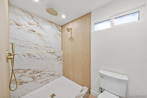 Bathroom, Interior, Marble Walls, Recessed Lighting