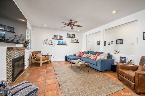 Fireplace, Interior, Living room, Recessed Lighting