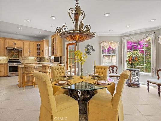 Dining room, Interior, Kitchen, Recessed Lighting, Stainless Steel Appliances