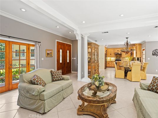Chandelier, Dining room, Interior, Kitchen, Living room, Recessed Lighting