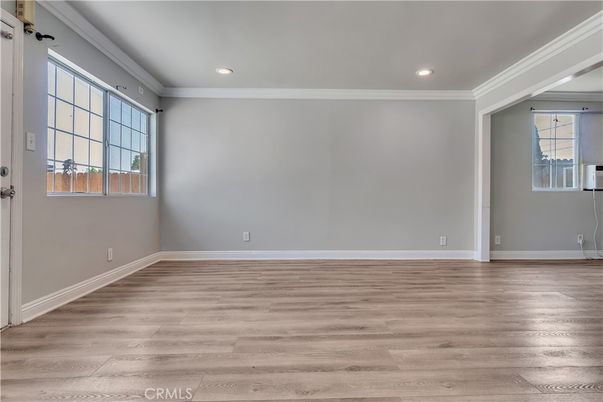 Empty room, Interior, Recessed Lighting, Wood Texture Flooring
