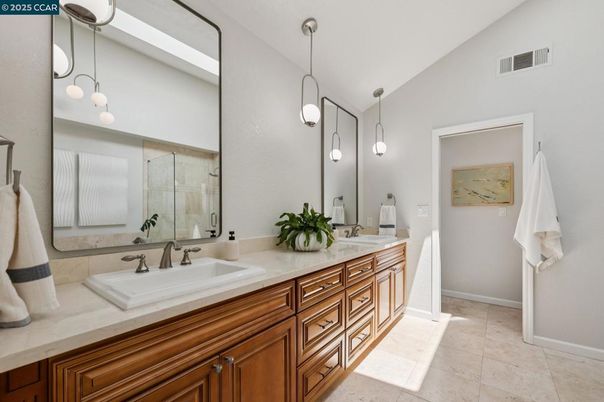 Bathroom, Dual Sink Vanities, Interior, Pendant Lights