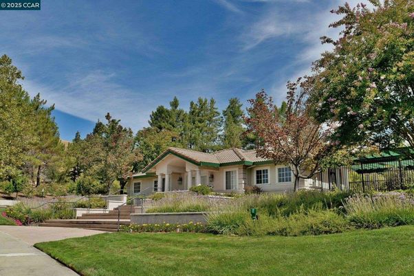 Backyard, Exterior, Facade, Mediterranean