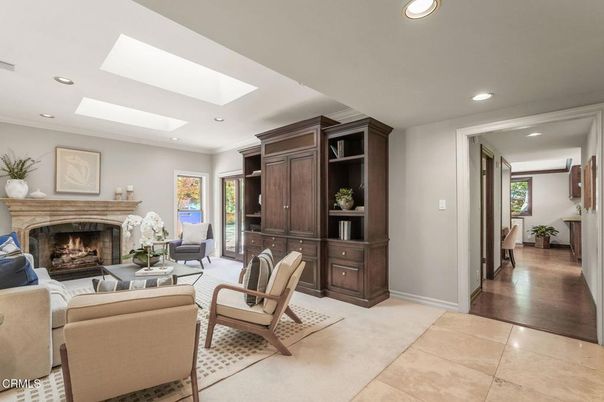 Fireplace, Interior, Living room, Recessed Lighting