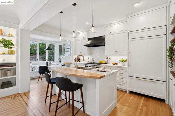 Interior, Kitchen, Pendant Lights, Recessed Lighting, Wood Texture Flooring
