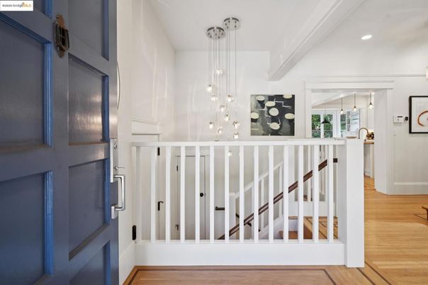 Interior, Pendant Lights, Recessed Lighting, Wood Texture Flooring