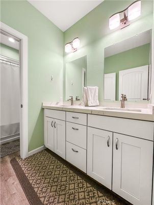 Bathroom, Dual Sink Vanities, Interior