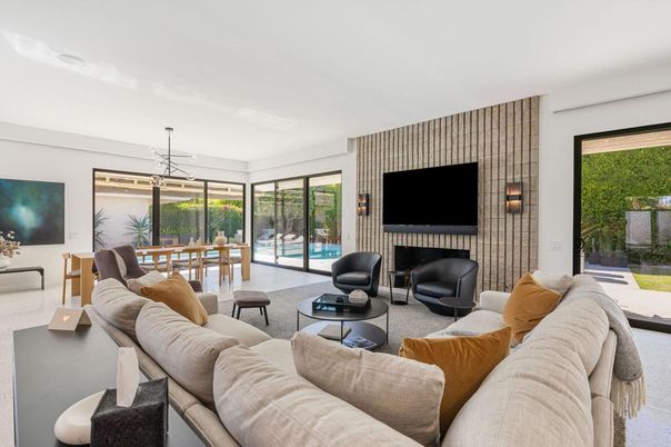 Dining room, Interior, Living room, Pendant Lights