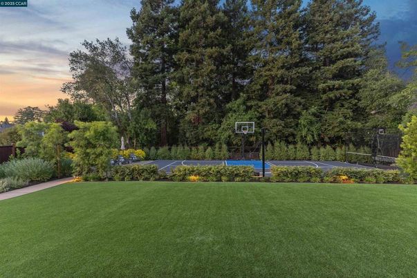 Exterior, Tennis Courts