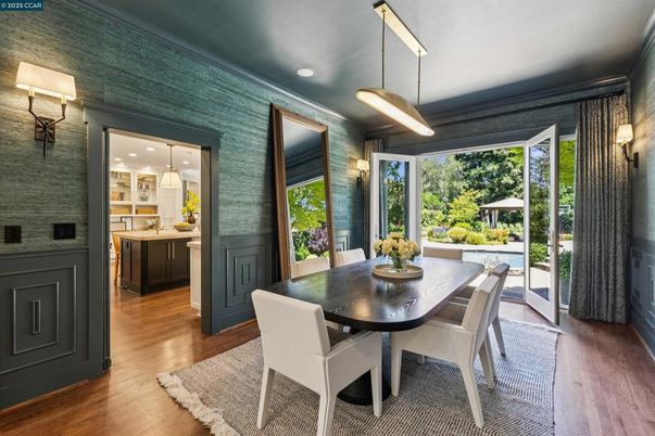 Dining room, Interior, Kitchen, Pendant Lights, Recessed Lighting, Wood Texture Flooring